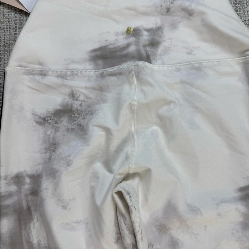 NWT Spiritual Gangster White and Gray Leggings intent medium - Picture 9 of 14